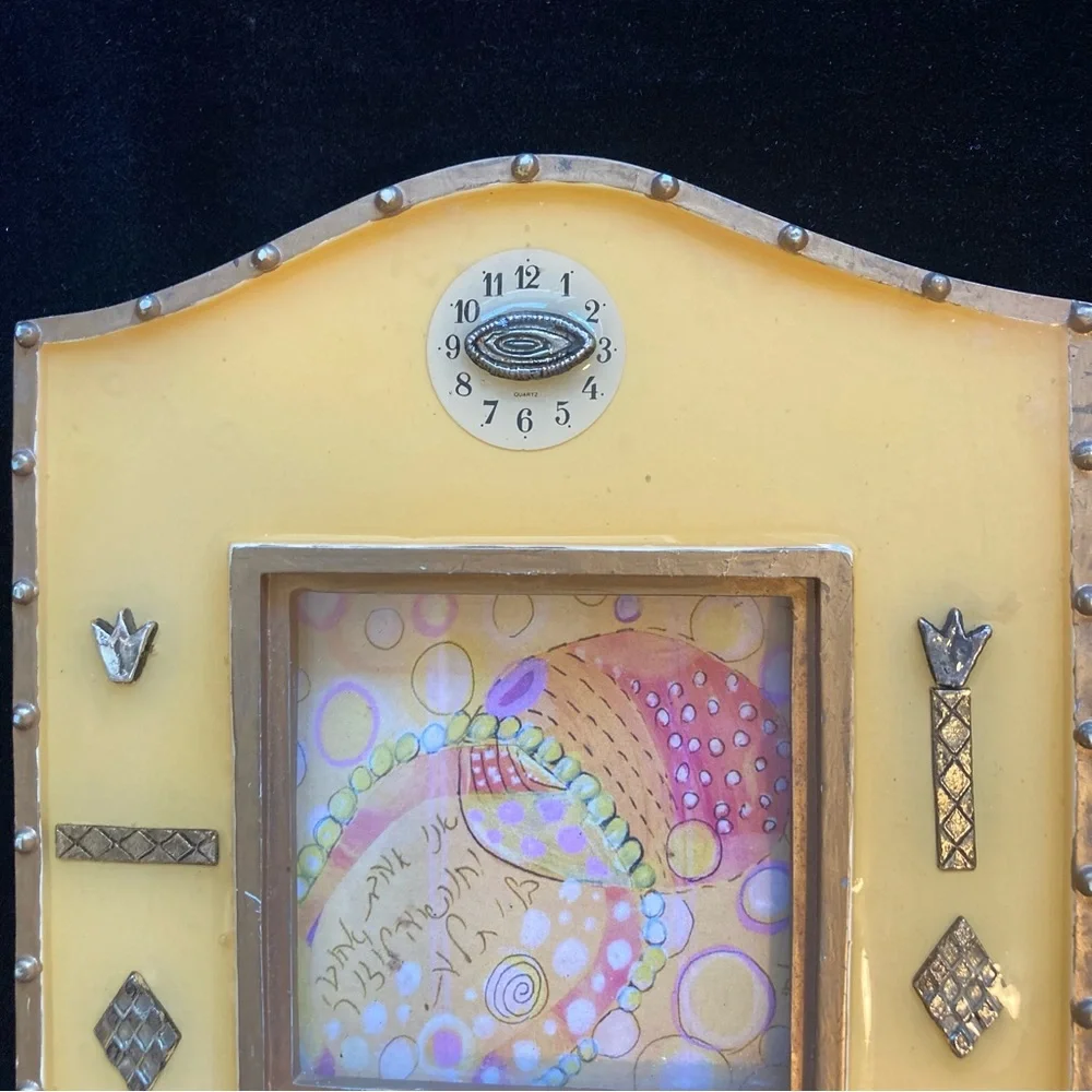 Beautiful Resin Lemon Colored Picture Frame With Inlay Metal Symbols 5.5”x6”